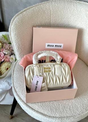 Сумка miu miu miu miu biege [ коробка] 22х12х7 женская натуральная кожа бежевый