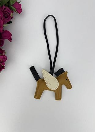 Коник (на вибір) брелок на сумку шкіряний різні кольори