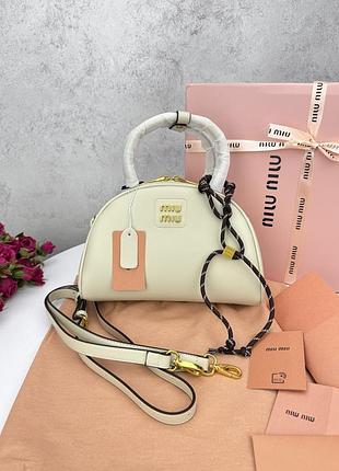Miu miu milk женская сумка кожаная молочная