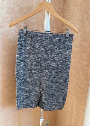 Спідниця stradivarius сіра з розрізом