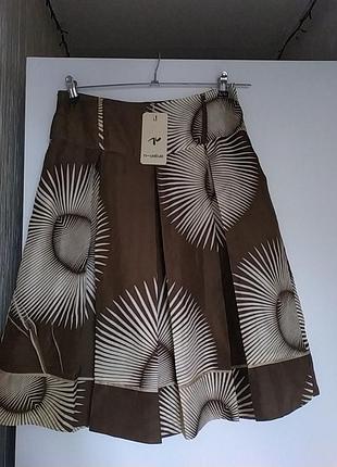 Новая юбка в складку с принтом