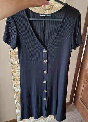 Платье черное в рубчик