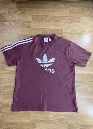 Футболка adidas