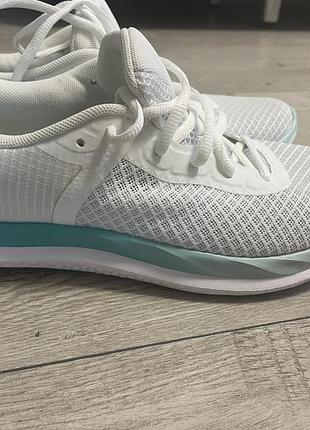 Кросівки under armour