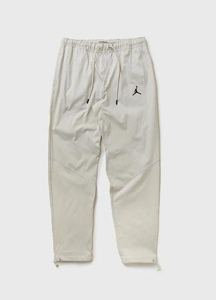 Брюки чоловічі jordan ess woven pant (da9834-104)