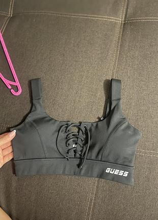 Топ новий guess