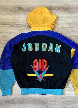 Чоловіча вітровка jordan