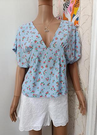 Топ блуза в квітковий принт з відкритою спиною