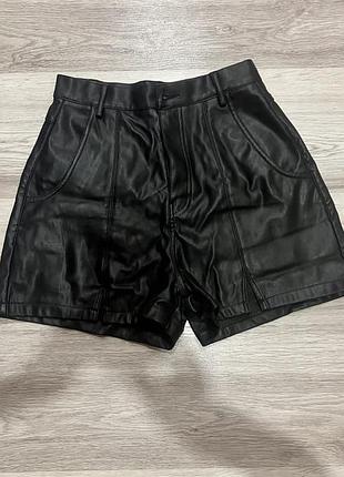 Шорти шкіряні