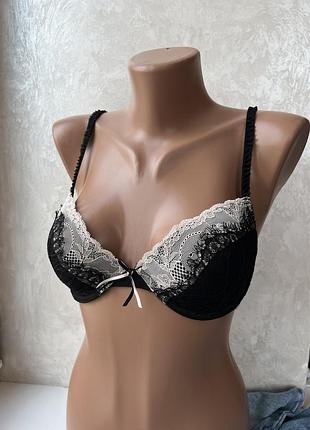 Красивый черный бра с кружевом beldona