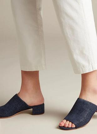 Женские босоножки шлепки сабо clarks натуральная кожа стойкий каблук синего цвета размер 41