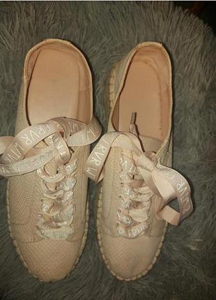 Ескадрильї  bershka