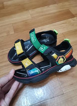 Босоножки 28р