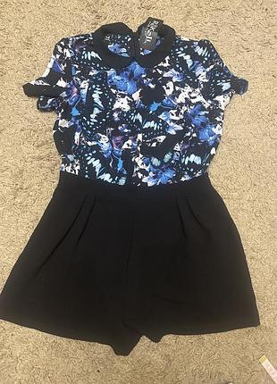 Комбінезон з шортами