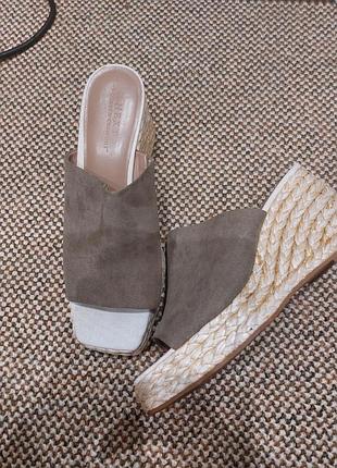 Комфортные у них были сабо next 42 размер