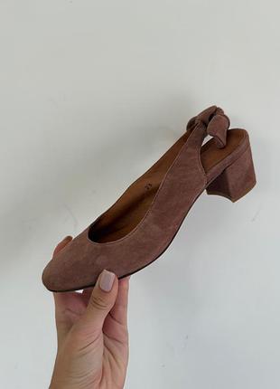 Замшеві босоніжки balzac paris