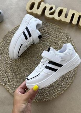 Кроссовки белые с черным 32-37 alr