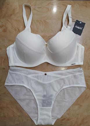 Элегантный комплект белья baloum