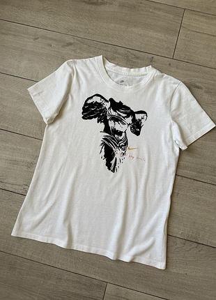 Футболка жіноча nike