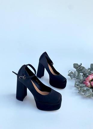 Чорні туфлі на платформі сатинові туфлі на підборах атласні туфлі чорні на масивному каблуку