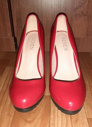 Туфли женские, марка "seven", красного цвета, на высоком каблуке