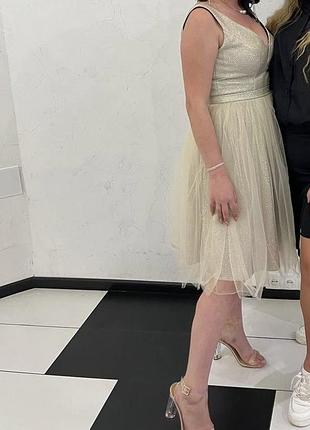 Плаття жіноче гарне