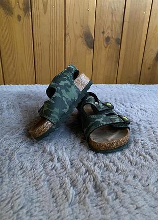 Босоніжки на липучках розмір 20