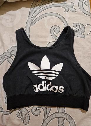 Спортивный топ