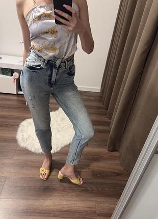 Стильні джинси мом висока посадка