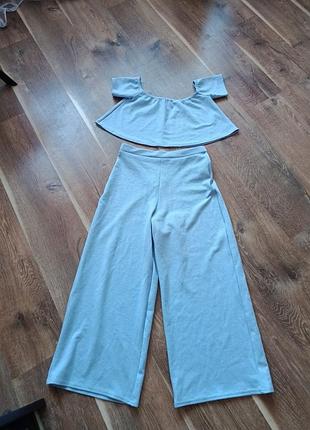 Продам летний костюм