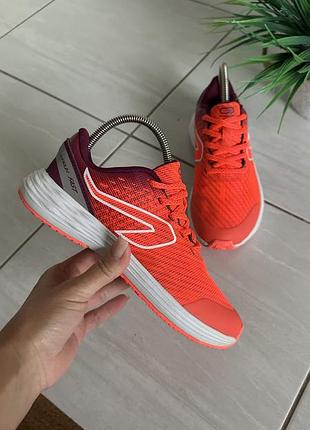 Кросівки decathlon р. 32