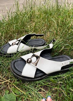 Босоніжки з натуральної шкіри