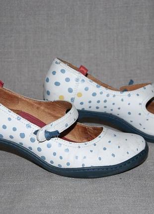 Кожаные туфли-лодочки брендовой марки