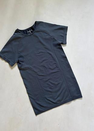 Зонована чоловіча футболка workout