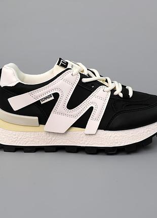 Кроссовки женские 588634 черные