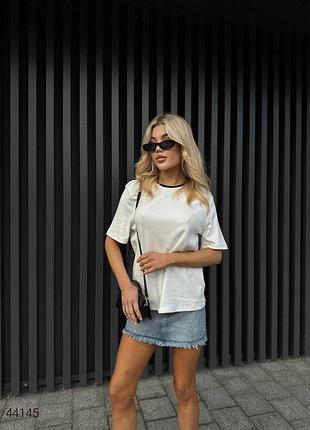 Хлопковая женская футболка с акцентным воротником белая