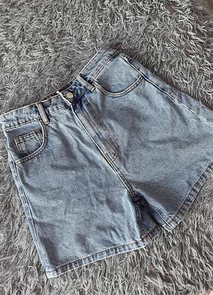 Жіночий одяг