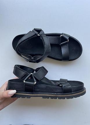 Босоніжки clarks