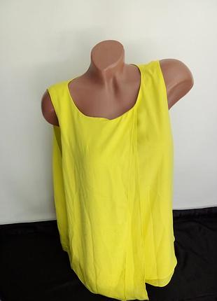 Блуза 
яркий лимонный цвет.