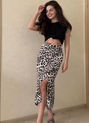 Юбка с разрезом. юбка женская в леопардовый принт. юбка.