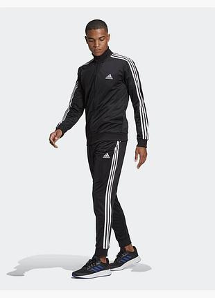 Оригінальний спортивний костюм adidas у чорному кольорі