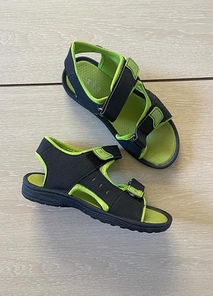 Босоножки на мальчика