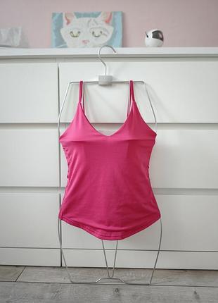 Майка топ на бретелях малинова