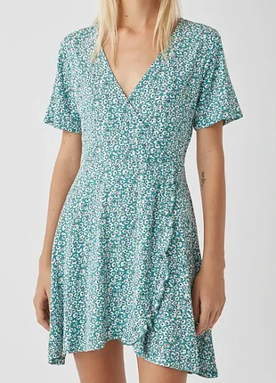 Гарна літня сукня в квітковий принт