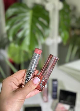 Румʼяна в стіку dior addict