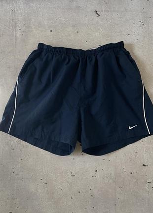 Вінтадні шорти nike