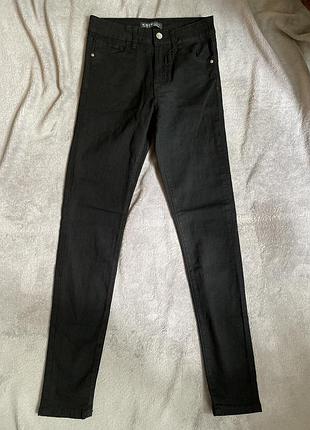 Базові літні джинси скіні