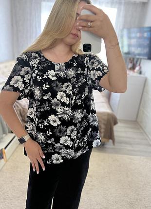 Блузка в квіти