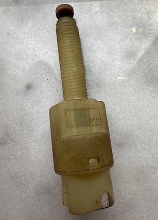 Датчик стоп сигналу a4 b5 a6 c5 a8 passat b5 4a0945515a