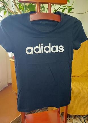 Жіноча бавовняна футболка adidas